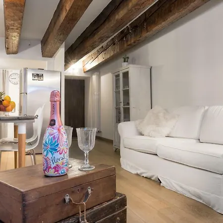Casa Delle Erbe Апартаменты Верона